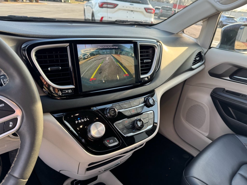 2023 Chrysler Pacifica Touring L FWD