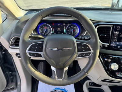 2023 Chrysler Pacifica Touring L FWD