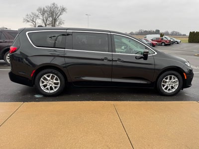 2023 Chrysler Pacifica Touring L FWD