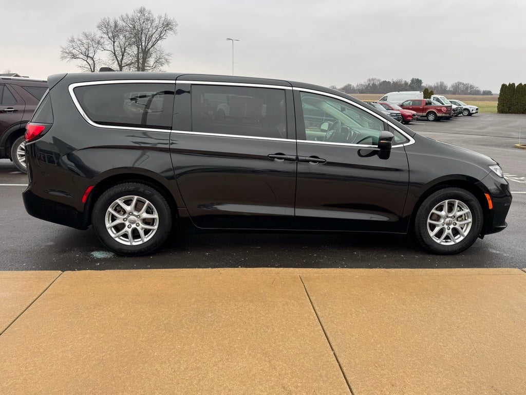 2023 Chrysler Pacifica Touring L FWD