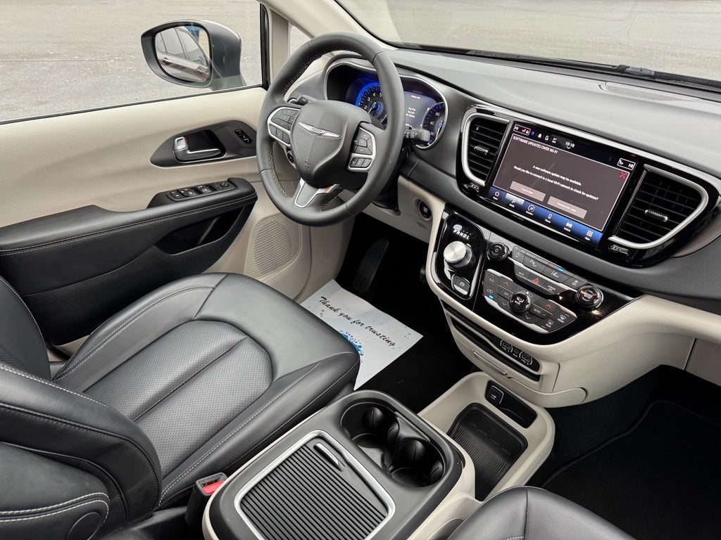 2023 Chrysler Pacifica Touring L FWD