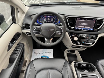 2023 Chrysler Pacifica Touring L FWD