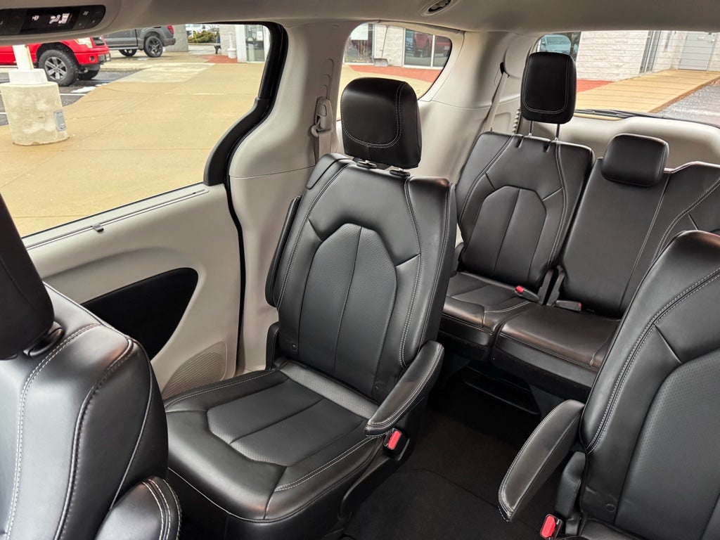 2023 Chrysler Pacifica Touring L FWD