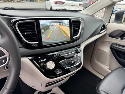 2023 Chrysler Pacifica Touring L FWD