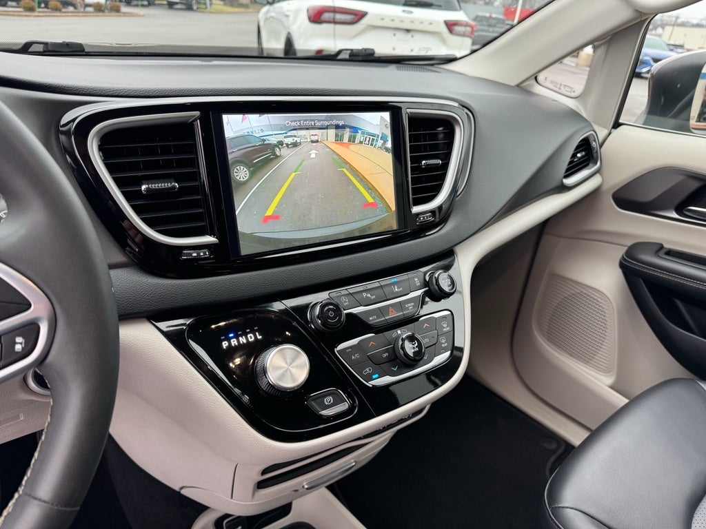 2023 Chrysler Pacifica Touring L FWD