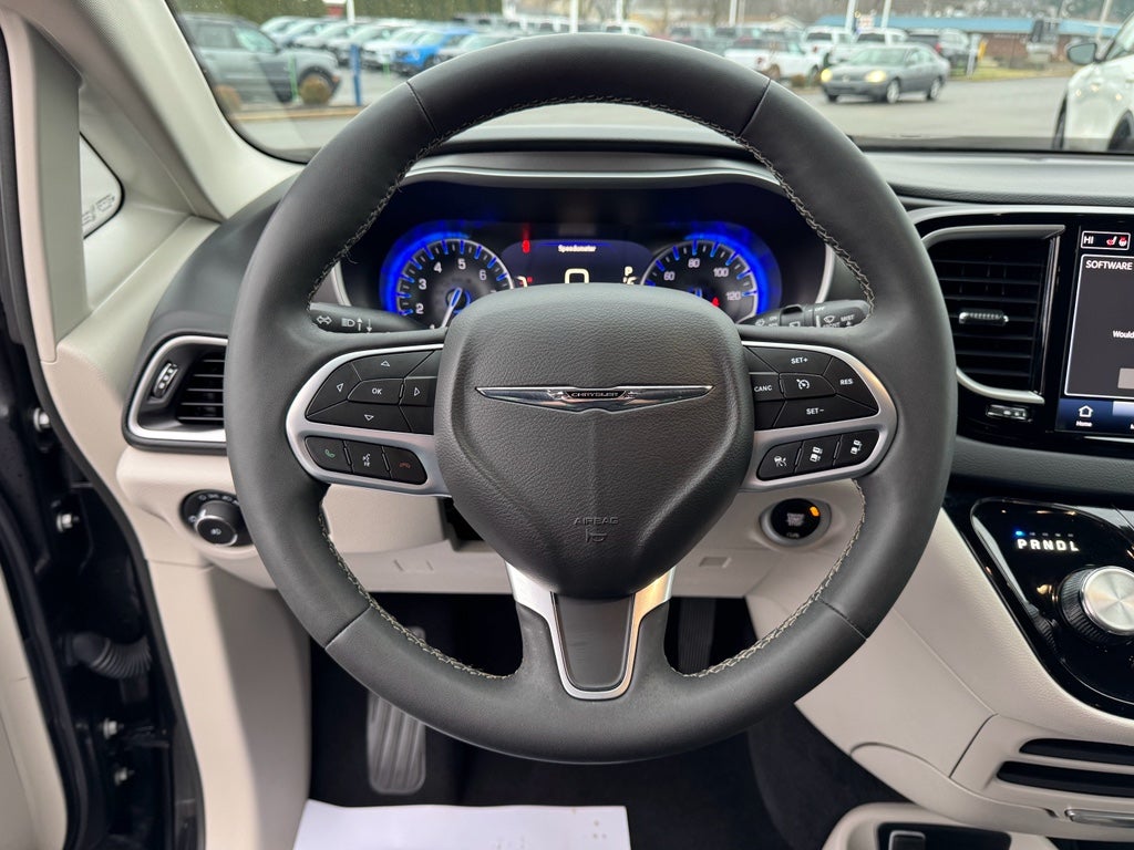 2023 Chrysler Pacifica Touring L FWD