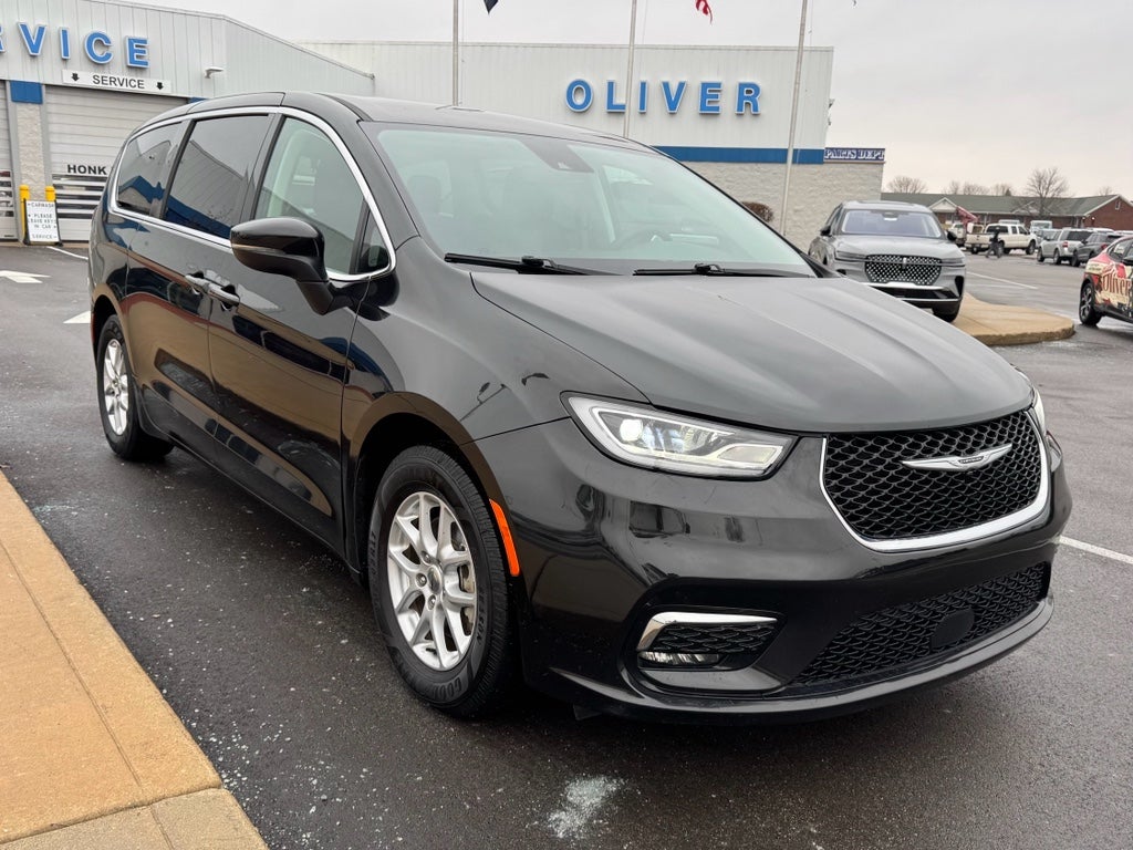2023 Chrysler Pacifica Touring L FWD