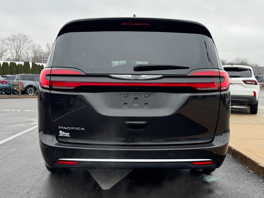 2023 Chrysler Pacifica Touring L FWD