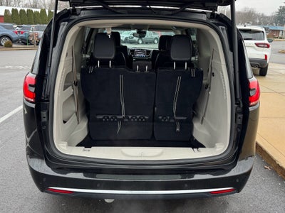 2023 Chrysler Pacifica Touring L FWD