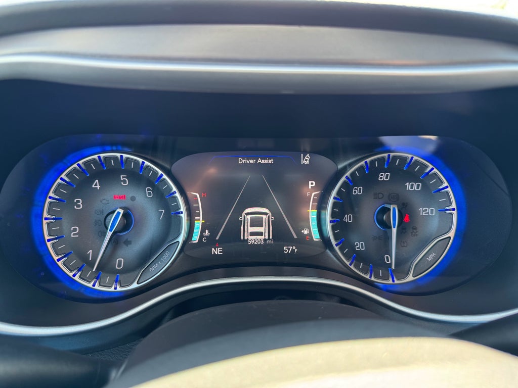 2023 Chrysler Pacifica Touring L FWD