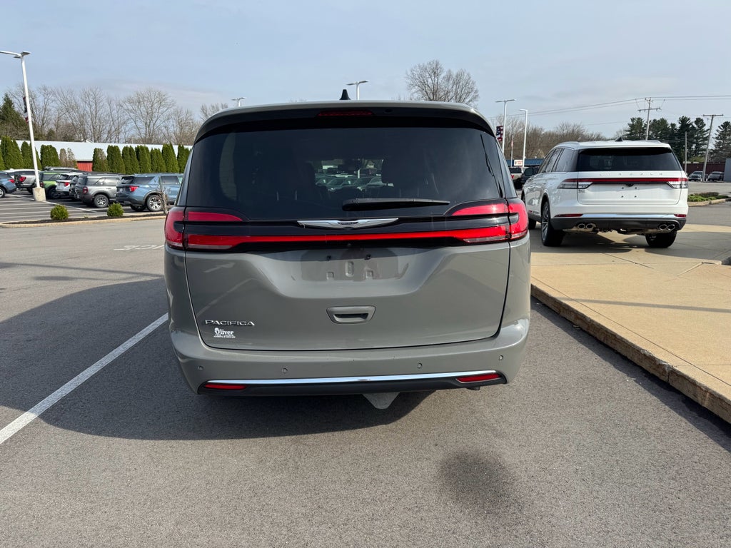 2023 Chrysler Pacifica Touring L FWD