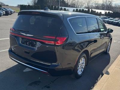 2023 Chrysler Pacifica Touring L FWD