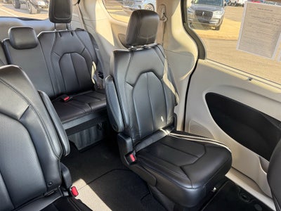 2023 Chrysler Pacifica Touring L FWD