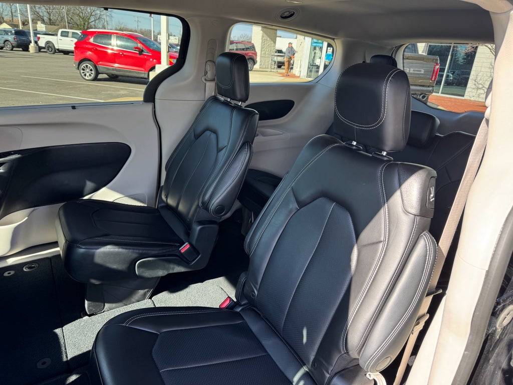 2023 Chrysler Pacifica Touring L FWD