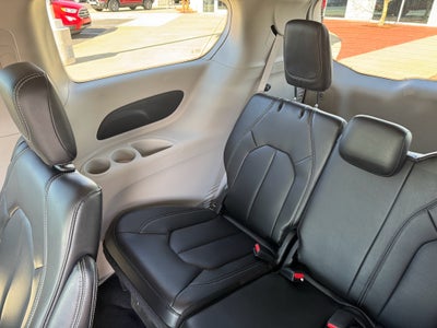 2023 Chrysler Pacifica Touring L FWD