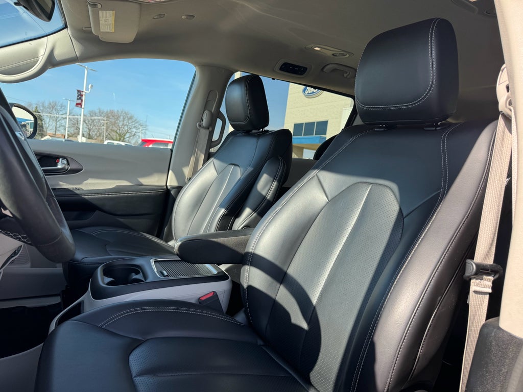 2023 Chrysler Pacifica Touring L FWD