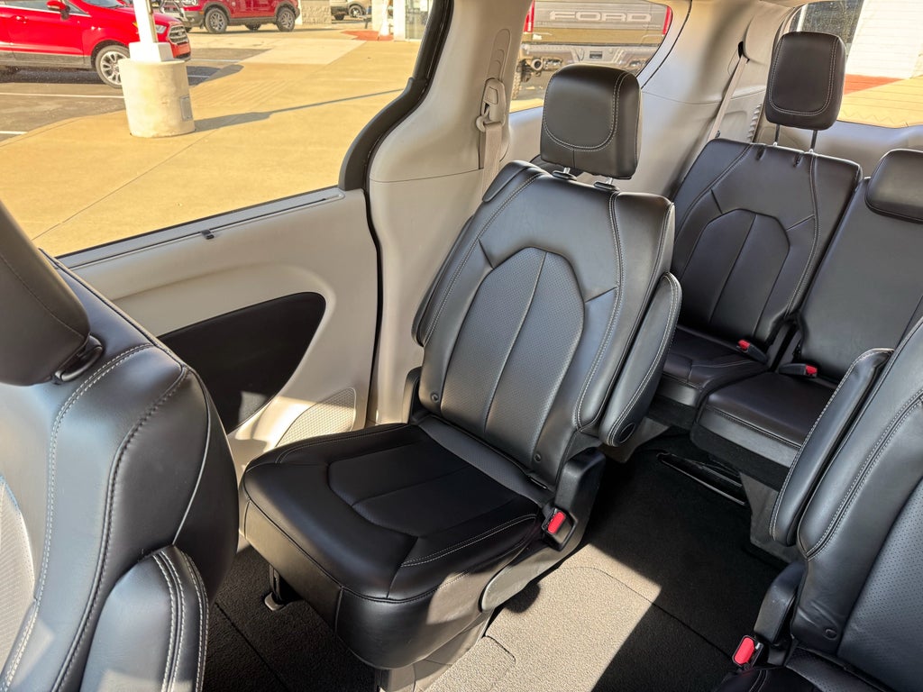 2023 Chrysler Pacifica Touring L FWD