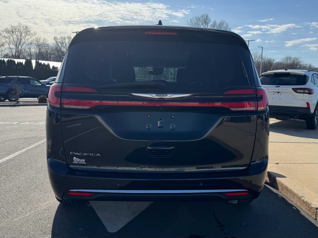 2023 Chrysler Pacifica Touring L FWD
