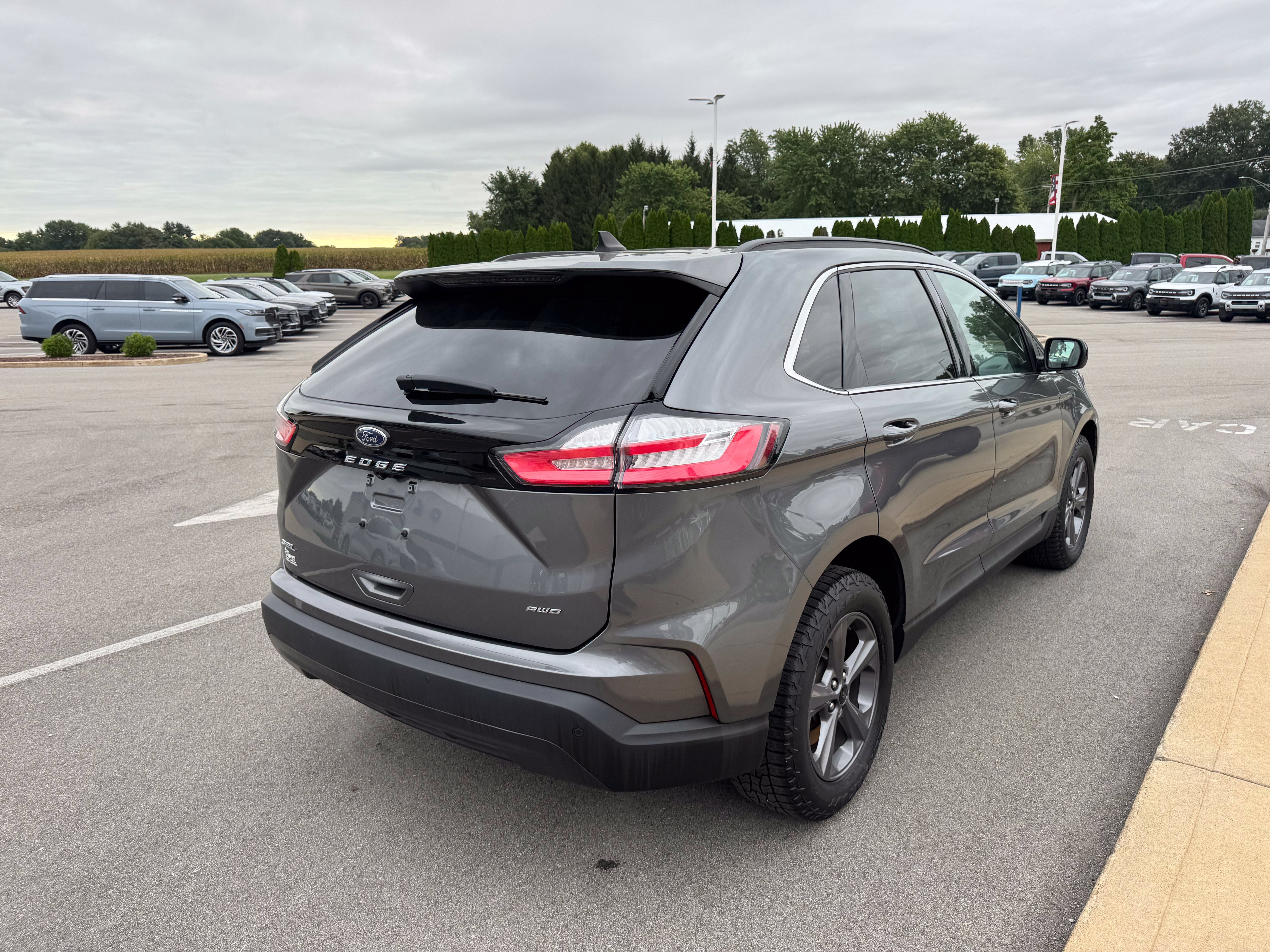 2022 Ford Edge SEL