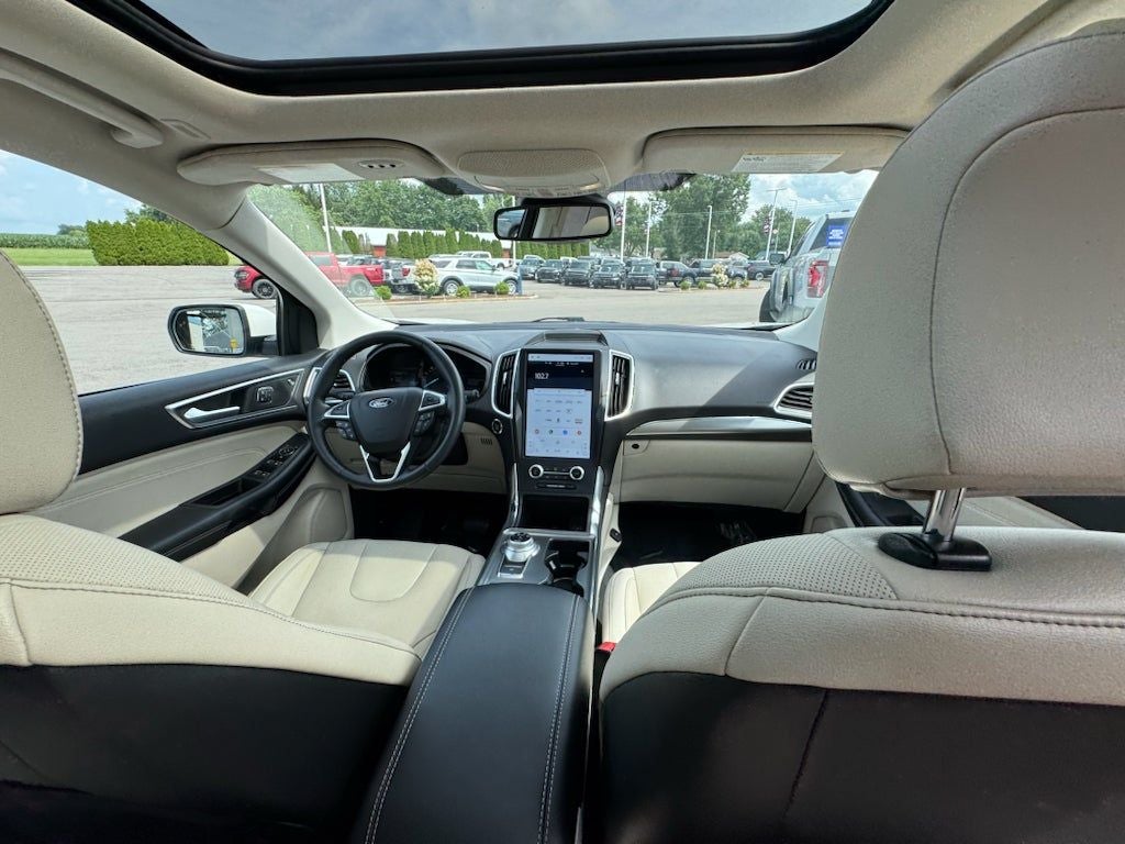2022 Ford Edge Titanium