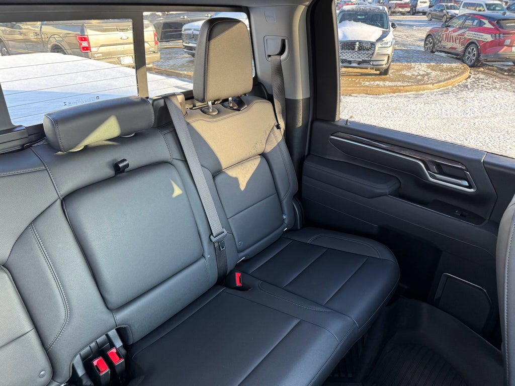 2025 Chevrolet Silverado LTZ Crew Cab 4WD