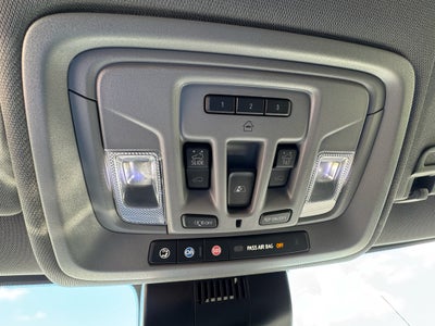 2025 Chevrolet Silverado LTZ Crew Cab 4WD