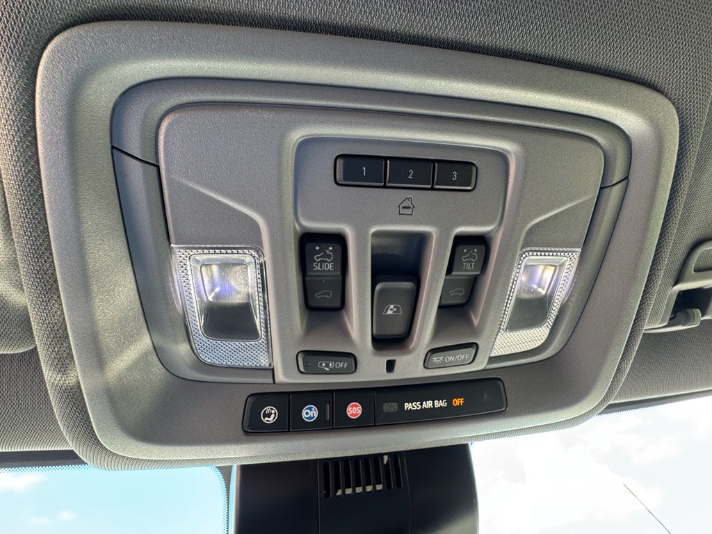 2025 Chevrolet Silverado LTZ Crew Cab 4WD
