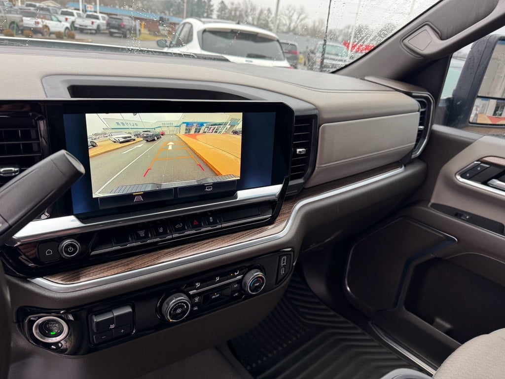 2024 Chevrolet Silverado LT Crew Cab 4WD