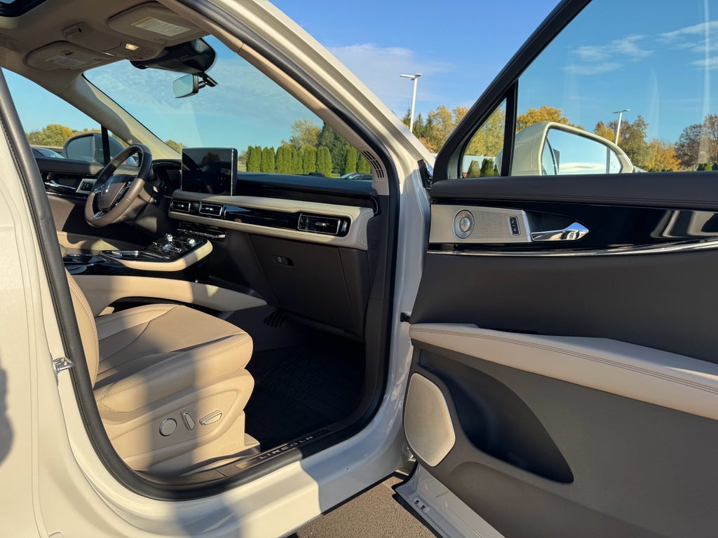 2023 Lincoln Nautilus Reserve AWD