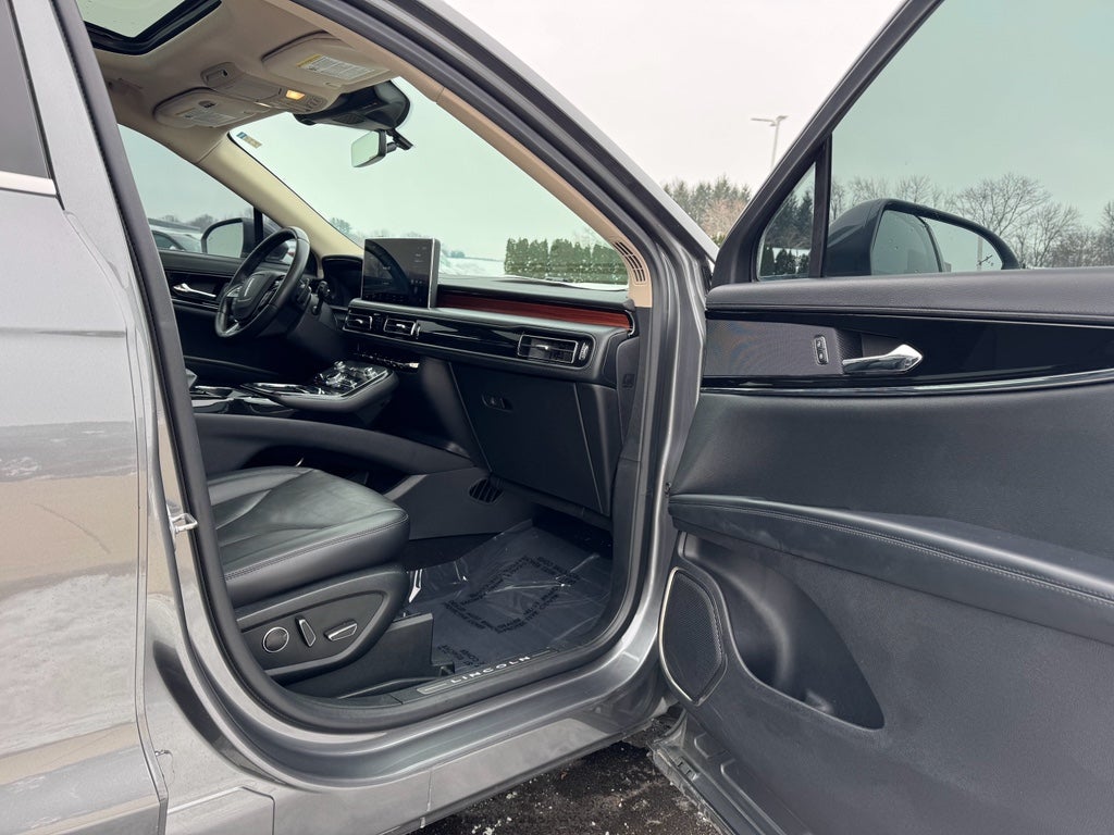 2022 Lincoln Nautilus Reserve AWD