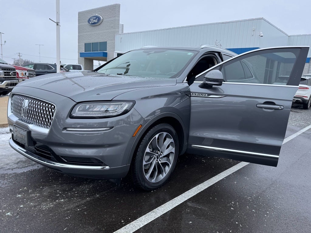 2022 Lincoln Nautilus Reserve AWD