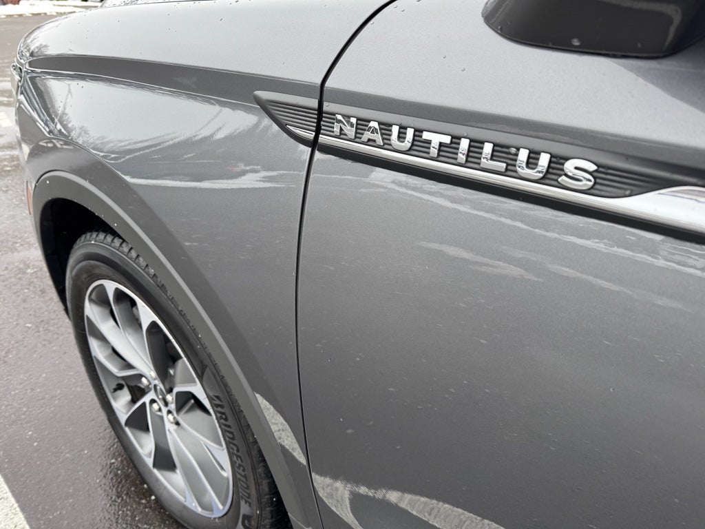 2022 Lincoln Nautilus Reserve AWD
