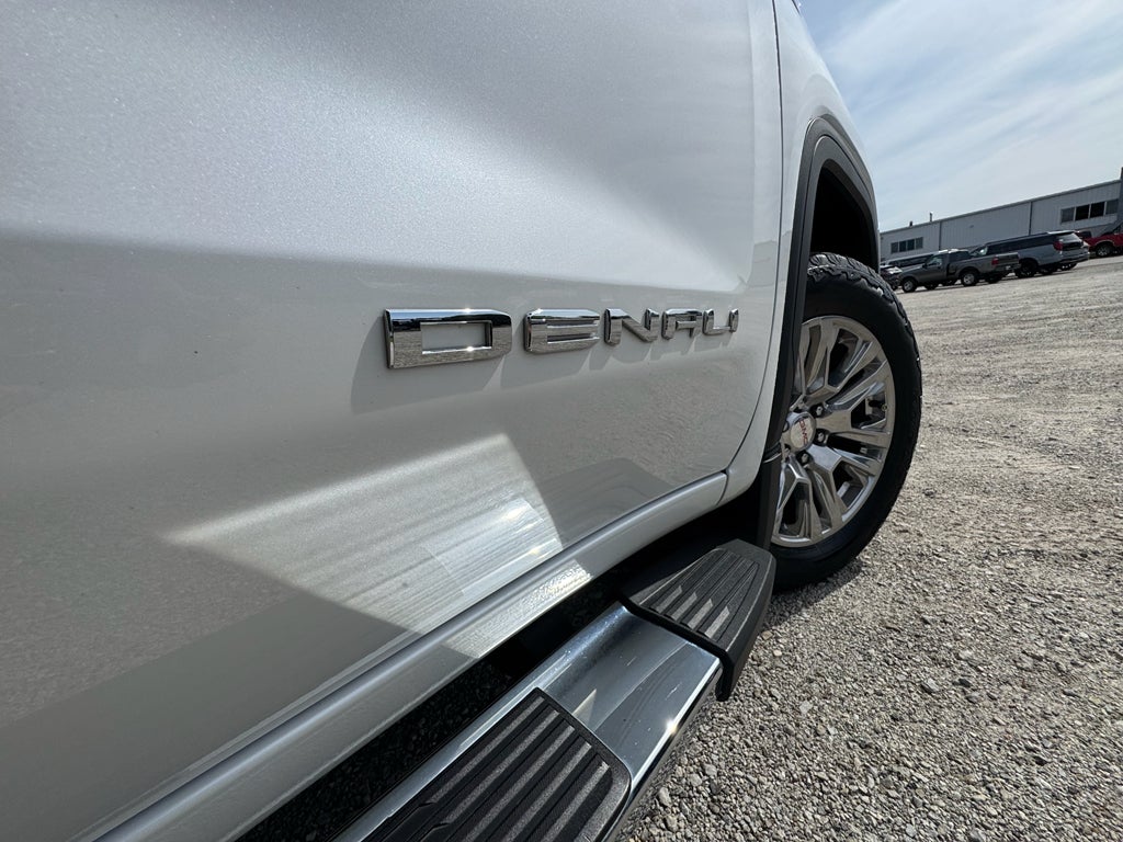 2022 GMC Sierra Denali 4WD