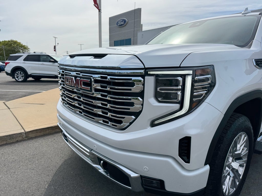 2022 GMC Sierra Denali 4WD