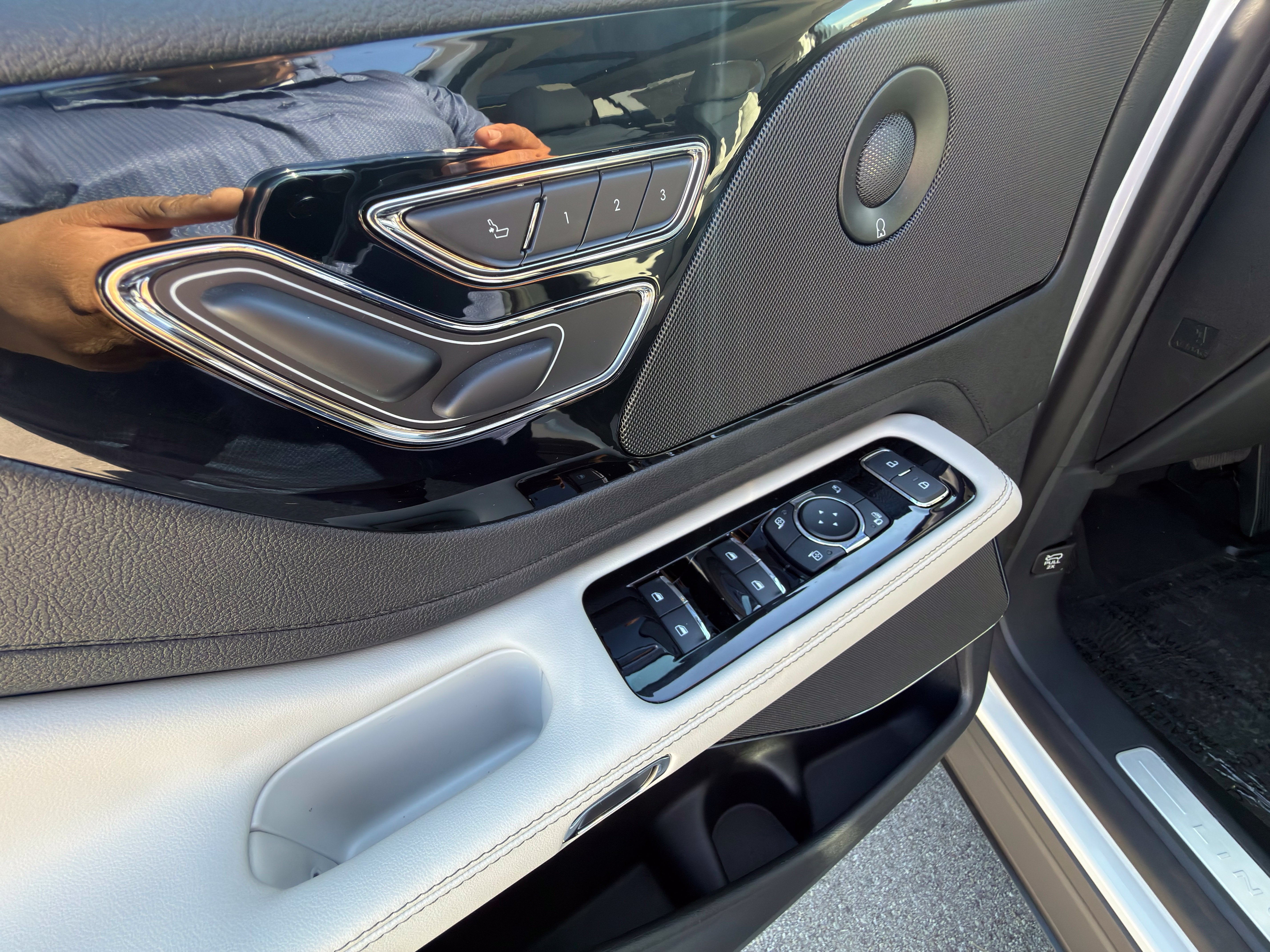 2027 Lincoln Aviator Premiere Premium