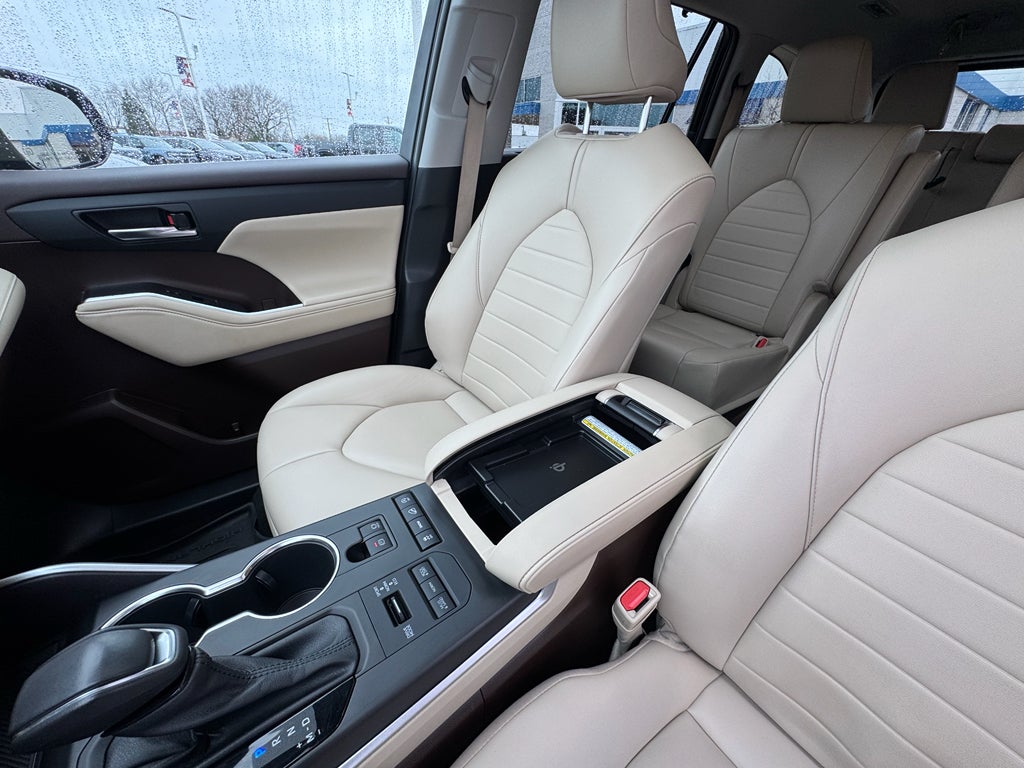 2022 Toyota Highlander XLE AWD