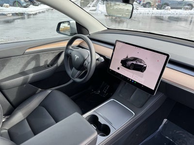 2025 Tesla Model Y Long Range AWD